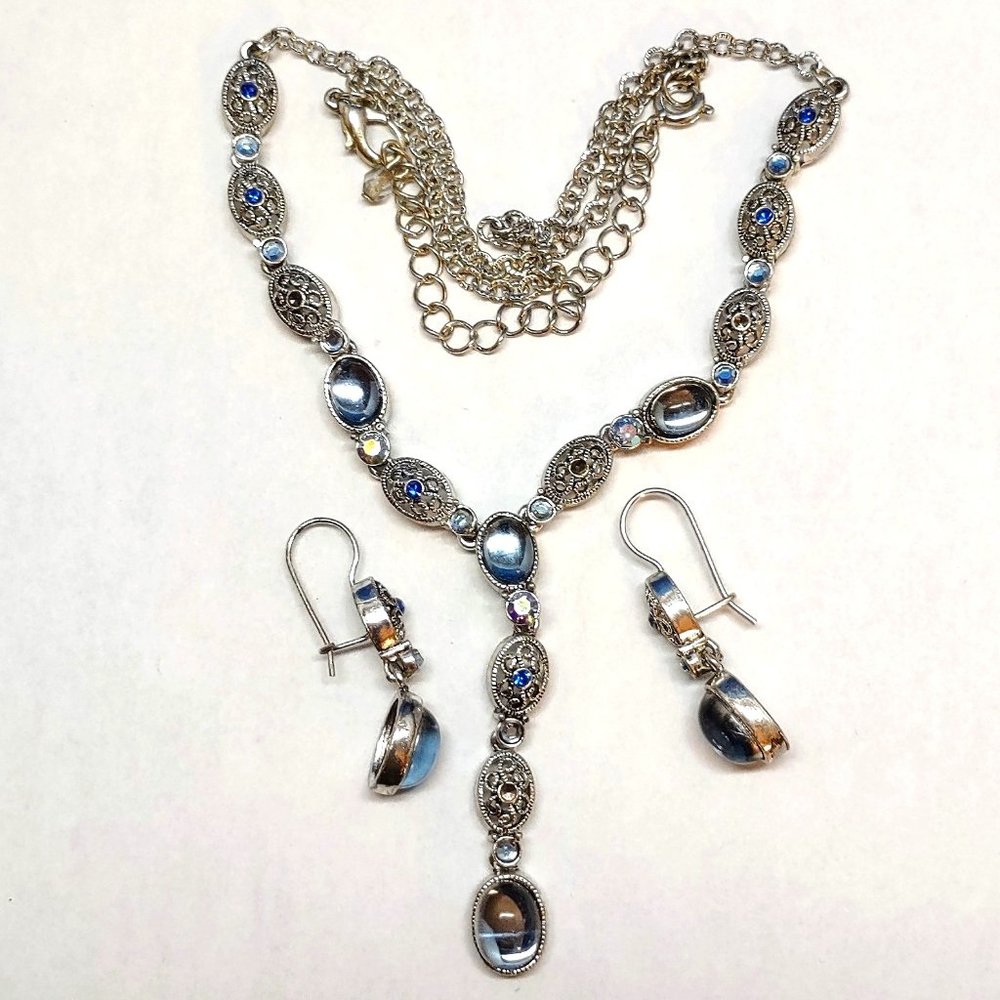 Vintage Avon Fashion "Y" Necklace Earrings Set Silvertone & Blue Ombre NOS box